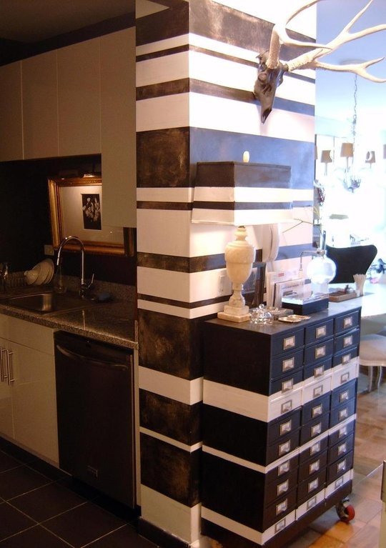 515 square foot #manhattan apartment.  Painted black and white stripes on the wall #stripedwall